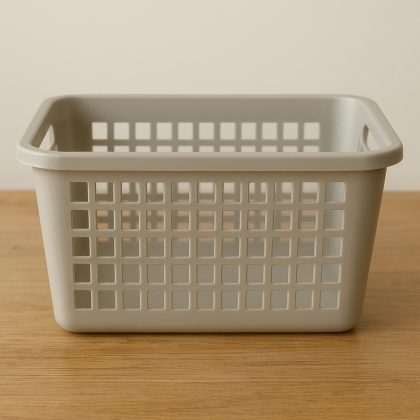 Panier plastique ajouré